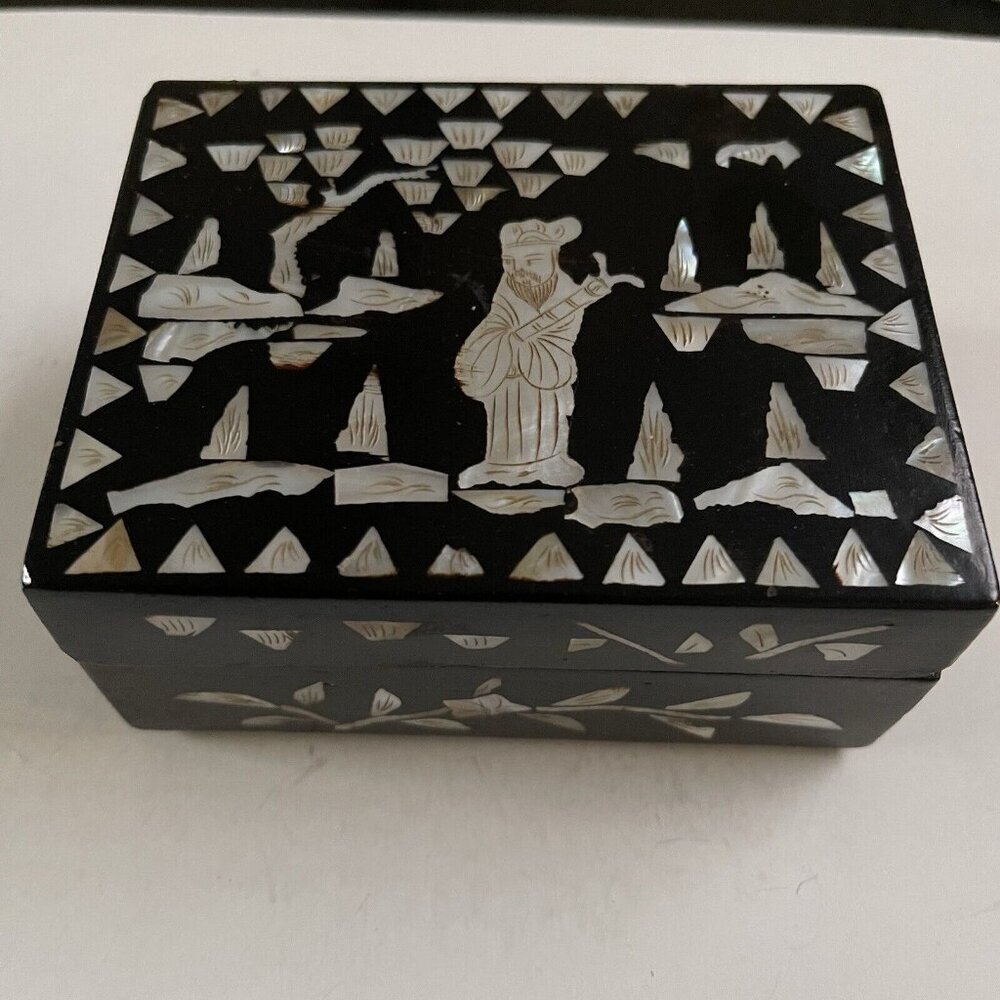 Chinese Mother of Pearl Wood Lacquer Box Old Man Floral Asian Trinket Decor